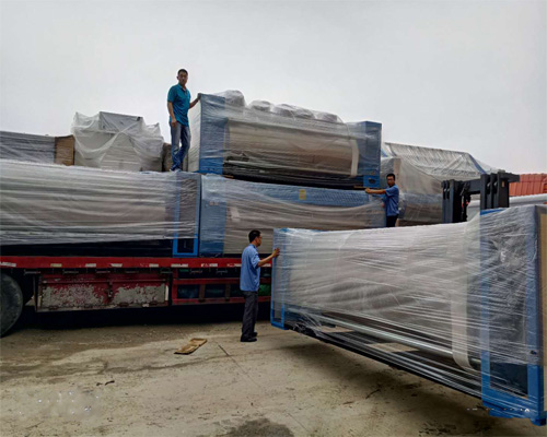 保定水洗廠設(shè)備送貨現(xiàn)場(chǎng)情況圖